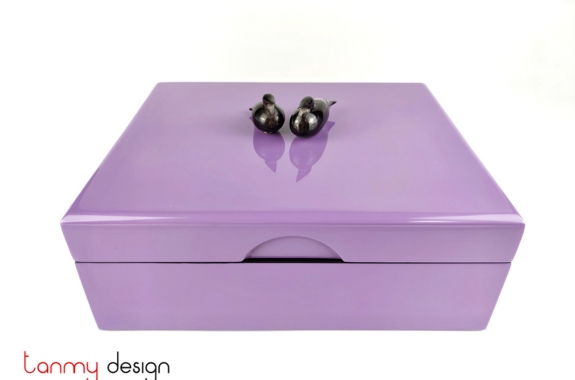 Purple  lacquer box attached with horn birds 22x27xH9 cm